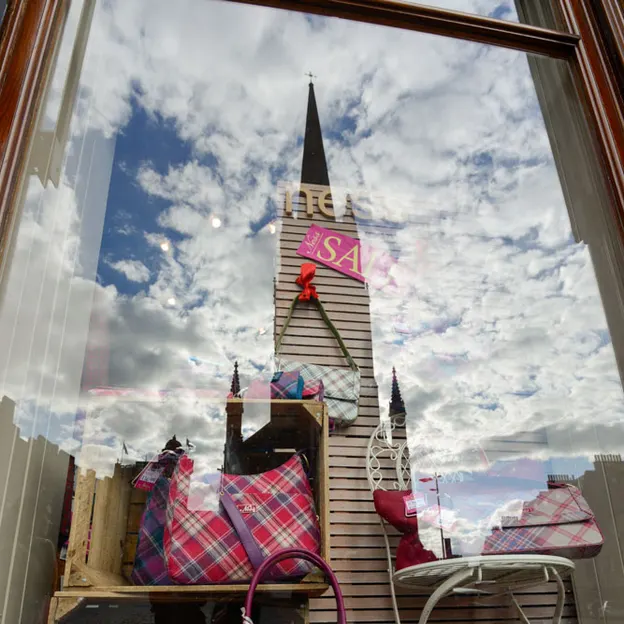 Classic Edinburgh — photograph 13 of 36