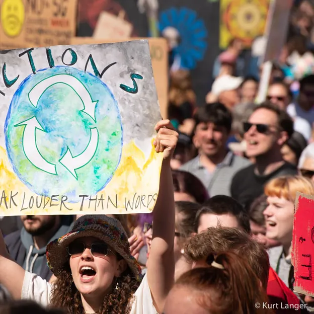 Strike for Climate Christchurch 27.09.2019 — photograph 27 of 83