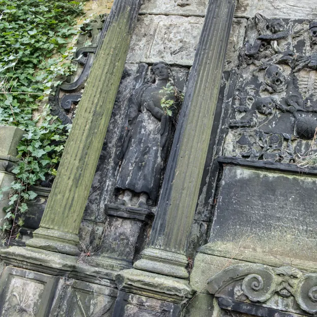 Greyfriars Kirkyard  — photograph 14 of 24
