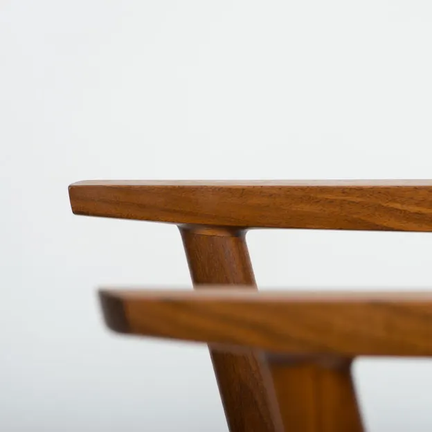 Adam Webb's Amazing Chair — photograph 20 of 37