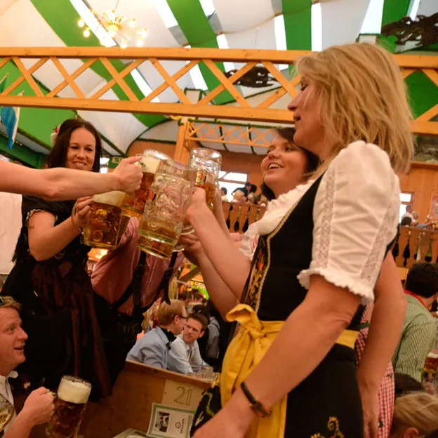 Oktoberfest 2012 — photograph 85 of 90
