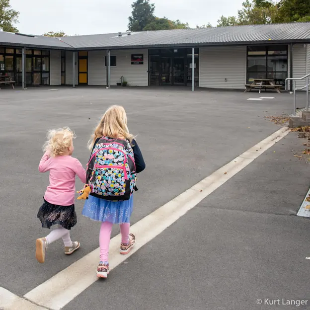 24.3.2020 Riccarton Mall & School — photograph 20 of 22