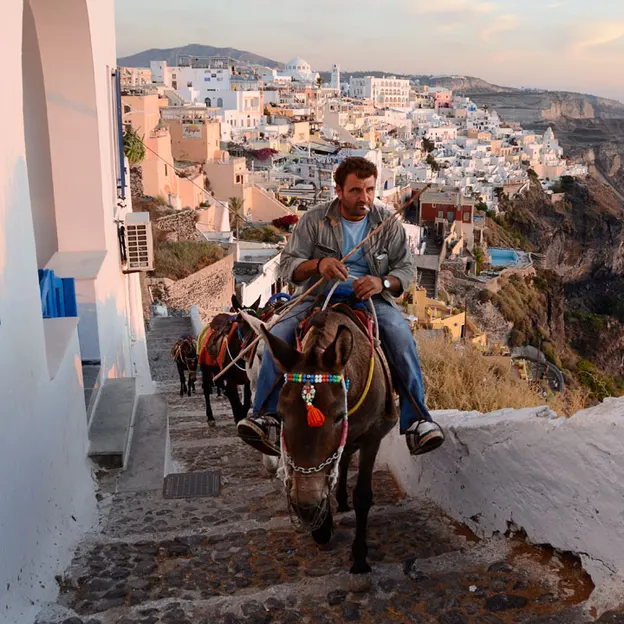 Santorini — photograph 29 of 30