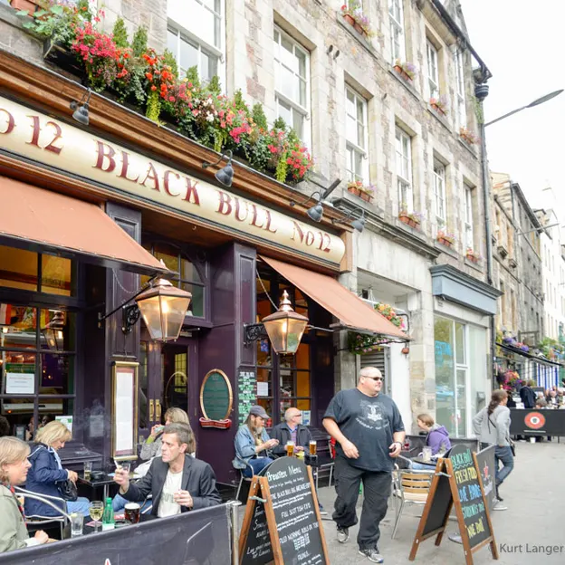 Bars, Cafes & Restaurants — photograph 21 of 47