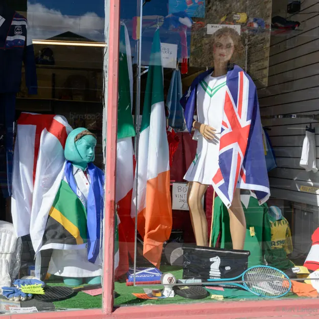 Shop Windows — photograph 36 of 55