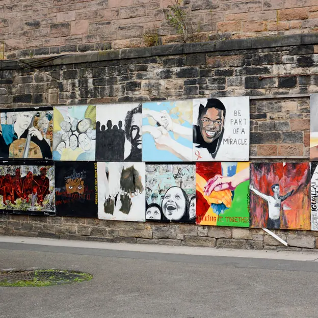 Street Art — photograph 9 of 15