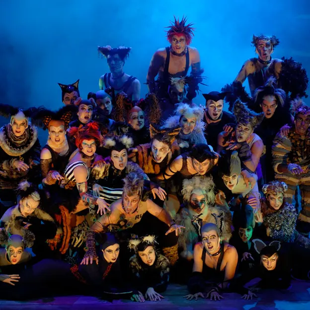 Theatre — photograph 57 of 80